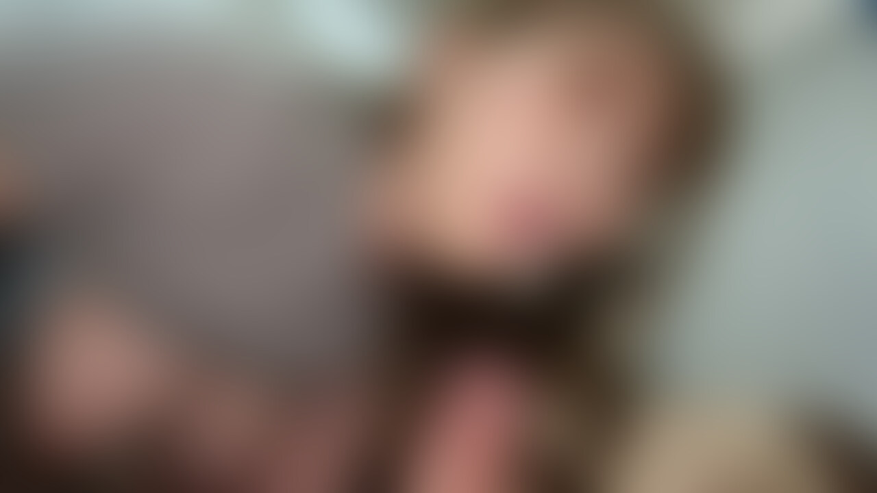 もなちゃん【素人/暴発/口内発射】
おフェラのお仕事にやってきた素人ちゃん。初めてのエッチなお仕事に戸惑いながらも、「舐めるだけなら…。」と勃起したチンポをお口で咥えてくれました♪鬼頭集中責め、根元まで咥え込み喉奥でシゴきあげるディープスロート、玉舐め、高速バキュームフェラと、フェラのレパートリーも様々!そんな楽しんでる女の子が、予告無しで暴発ザー汁を発射された瞬間の十人十色のリアクションをお楽しみください。 (2/2)