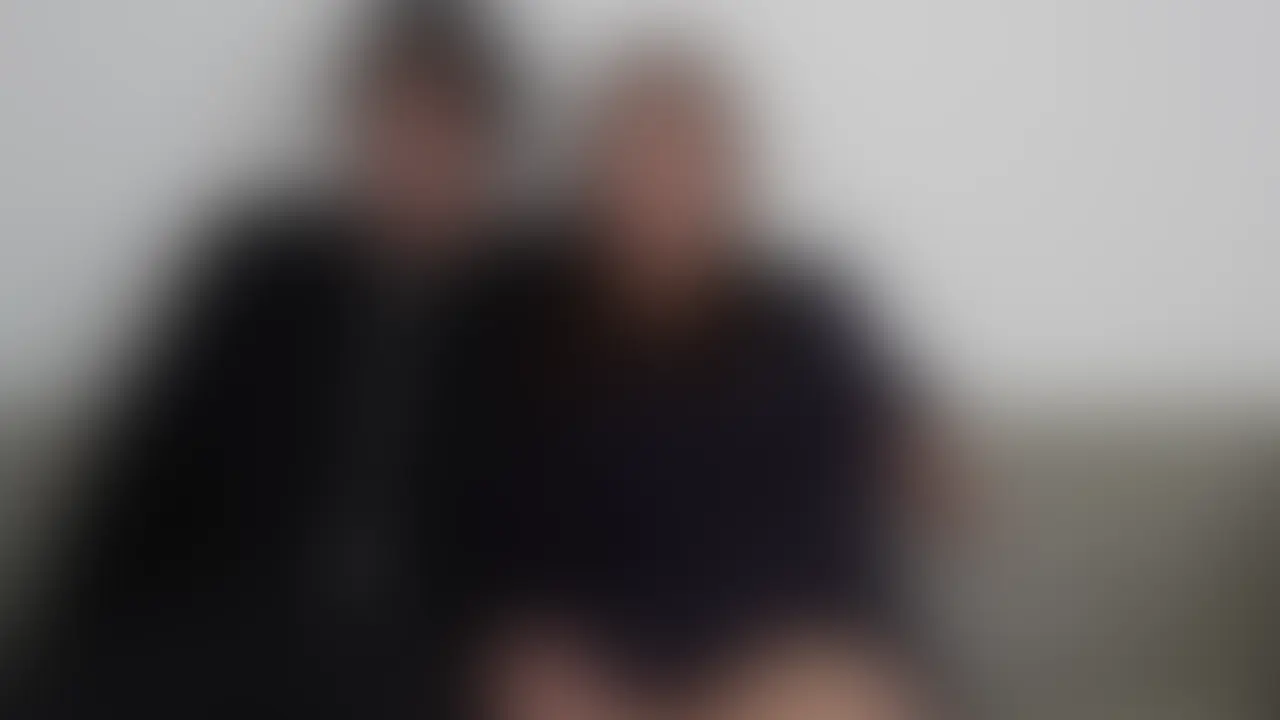 女子サッカー部の変態同期と汗だく生SEX

体育会女子みんな締まり良くて最高
中出ししようとしたら、そのタイミングに潮吹いて押し返してきて、ちゃんと中にも出せたか分からなかった笑
精子と潮でぐちゃぐちゃになってた、、 (2/2)