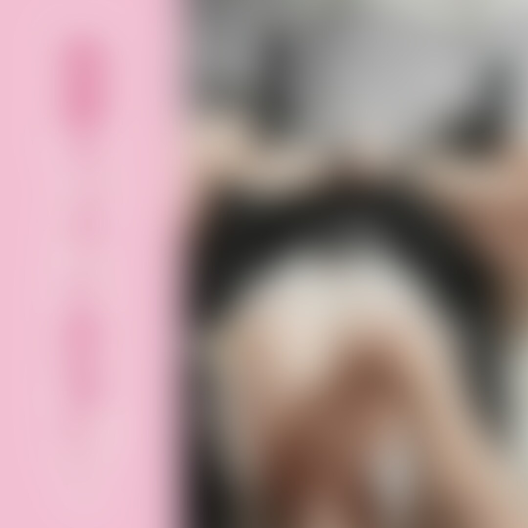 こんばんは🐰

今日は制服でフェラ動画です💓

顔面に馬乗りされながら玉舐めと口いっぱいに押し込まれたおちんちんで
息ができなくて苦しかったんですけど、


呼吸管理されてるみたいでめっちゃ興奮して
おなにー始めてしまった😵‍💫♡


縦動画と横動画で全然別の動画みたいで
両方楽しめると思います🤍
（横動画は次の投稿でみれます！）

続きのえっちは編集頑張って金曜日に載せるので
応援よろしくです🥹🥹🔥
単品販売もその時載せます♡ (2/2)