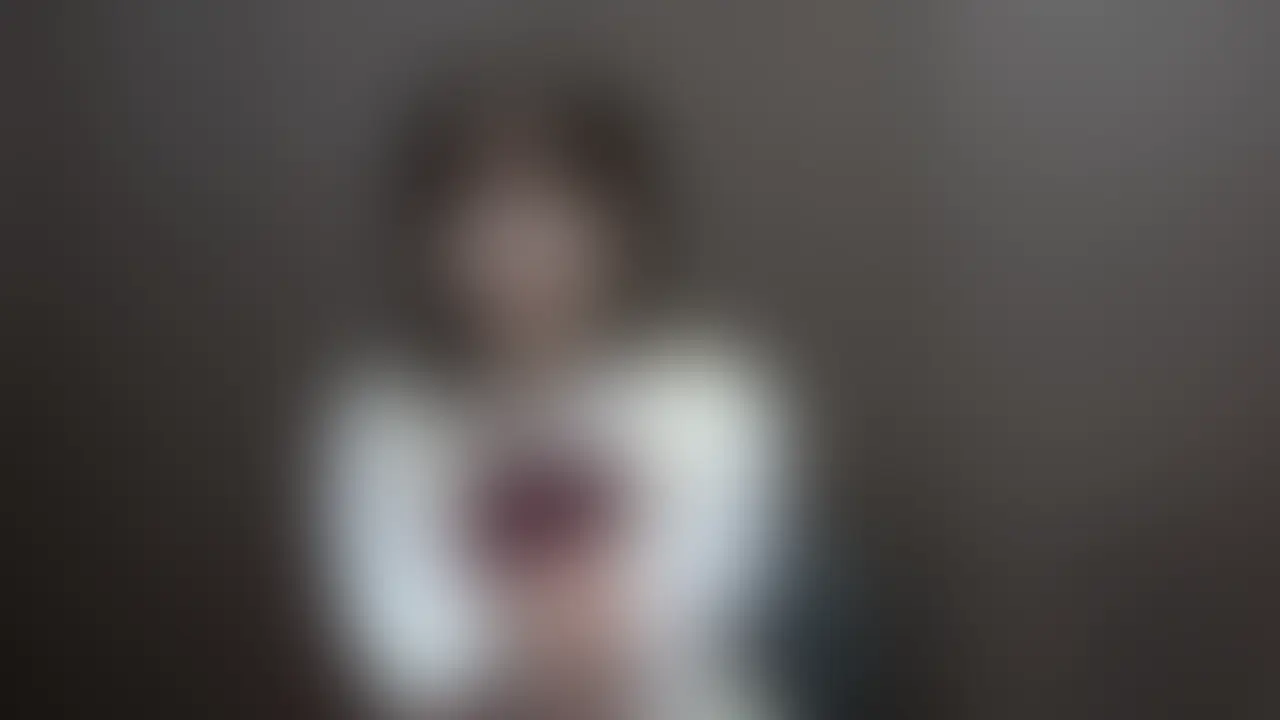 この子はアイドル並みにかわいらしいルックスの女の子でした。
以前は焼肉屋さんのホールでアルバイトをしていたみたいですが、人と話すことが好きでコスプレも趣味らしいのでうちのお店にピッタリだと思います。
彼女のかわいらしいお顔にスレンダーな身体はどんなコスプレでも似合うと思いますので期待大です。
露出のあるコスプレは少し恥ずかしそうでしたが、彼女が着てくれればお客さんは大喜びだと思いますので是非がんばってもらいたいものです。 (2/2)