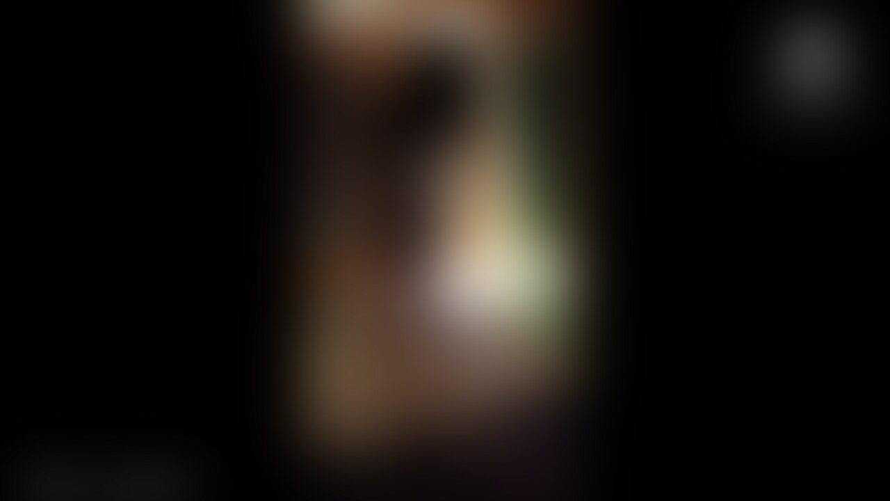 羞恥パンツ脱ぎ、公開オナニー、
中高女子高育ち。外では清楚、家出は全裸で変態と言われたいド変態1-5
いつも一人で脱いでるパンツを目の前で見られながら脱ぐ恥ずかしいシチュエーション。目の前で全裸になってくるッと回転してオマンコクパ。
そして乳首愛撫。チュパチュパ吸ったり優しく舐めたり、コリッコリと舌先を固くして緩急つけてあげましょう。
動画で研究してうまくなっていたフェラ。頭振って下動かしいてジュボジュボ頑張ってますね。吸うやつ入れながらのフェラは口止まっちゃってませんか?
足を上げてのクンニはクリ隠せないから蟹みたいに足バタバタさせてただ鳴き声あげるだけ。お構いなしにチロチロ舐め続けてます。吸うやつをつけたり離しての繰り返し。いったん離してまた突けると反応が一気に高まりますね。
クリがしっかり表面に出るようにGスポットをバイブから押し出してます。そして高速ピストンバイブ。クリに吸うやつを当てた途端声変わります。上からだとしっかり奥に当たるようで。家ではエッチな動画ばかり見てて今日はその動画の中の女の子になり切ってどんどんやばくなってもらいましょうか。
○○○束もがっちりしてしばらくバイブ入れたまま放置。おとなしく余裕そうだから○○○束解いて本格攻め。やばい角度に当ててクリには電マ。電マを足に挟んだままお腹をグイグイ。腕は○○○束したままだから今度は十字架○○○束みたいですね。濡れ濡れだから電マも滑ります。それを利用してクリを擦ると外でやばいみたいね (2/2)