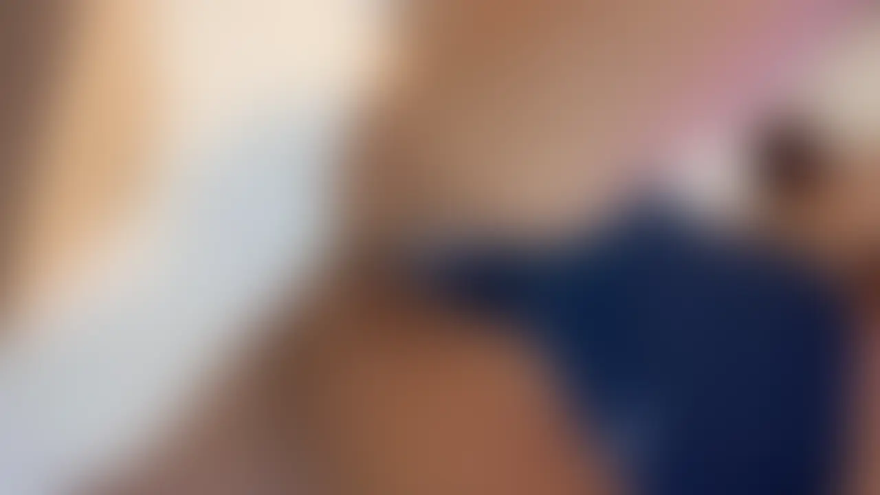 ［スク水女子］旦那の性癖スク水女子に変身させ犯しました💦
嫁ちゃんも興奮しすぎて首に手を持って行き中出しをお願いしてます！！ (2/2)