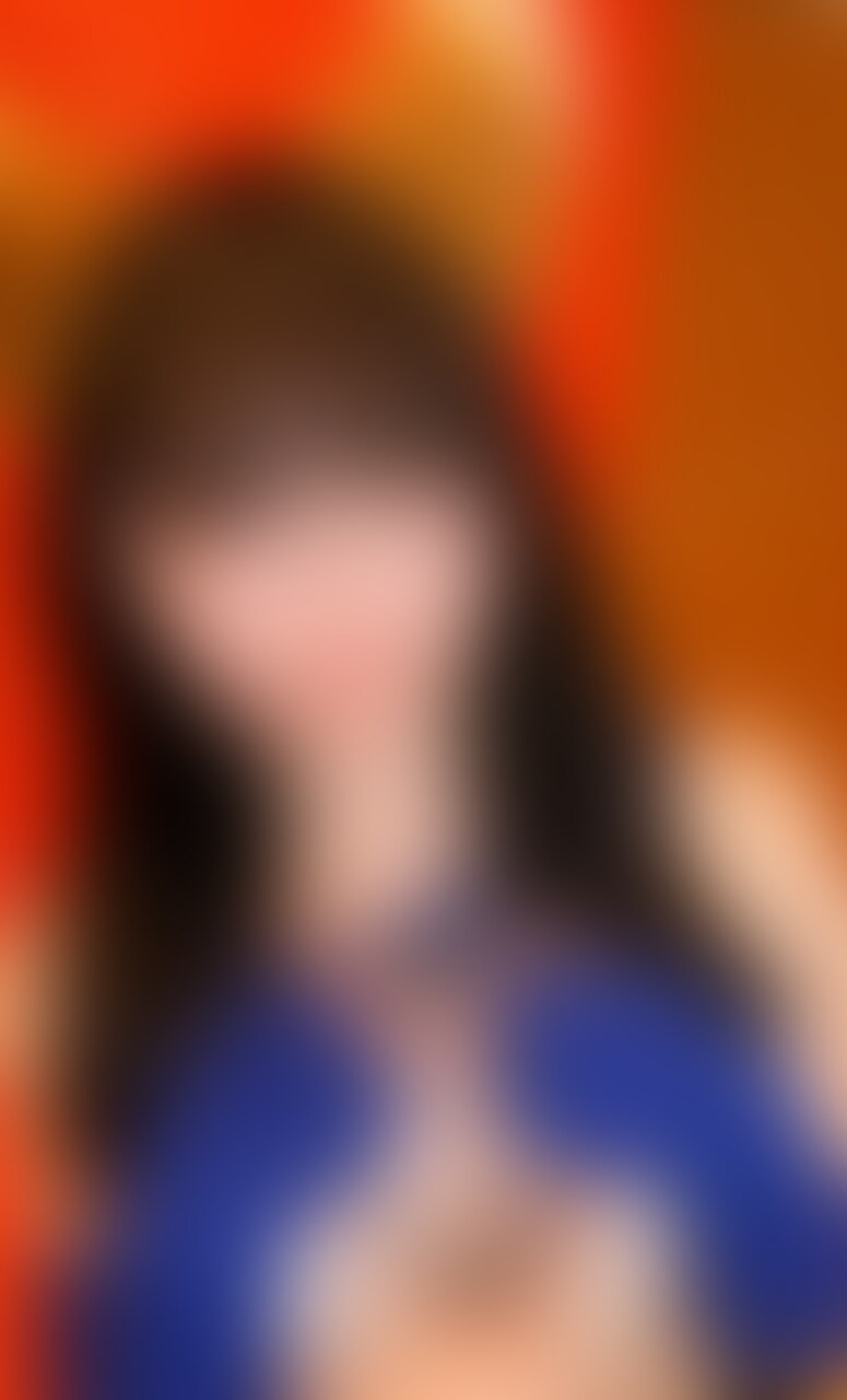 【個撮】これぞZ世代○○○卒業したて美少.女2 おじキラーきつねさんが精子絞り♥ハメ撮りp活♥大量中出し!!
==========================
少し前にハメ撮りしたこです。
お小遣い稼ぎのp活は継続中とのこと。
またおねだりされたのでもちろん即OK!
今回もたまらないむっちりボディを隅々まで堪能していこうと思います。
まずは手始めにキツネさんのコスプレをしてもらいました。
可愛くてスタイルが良いこには特に映えますね。
耳が外れやすいのが玉にキズ(笑)
そのまままずはおっきなおっぱいでち●ぽを挟んでもらいました。
なんでおっぱいってこんなに気持ちいいんですかね。
永遠の謎です(笑)
続いて勃起したち●ぽを可愛いお口でジュポジュポフェラってもらい、
「入れて欲しい♡」
なんて言われたものだから勃起率は200%です!
そこからは自慢の極太ロングち●ぽを根元までぶち込みました。
もっちりしっとりとした柔肌とお尻、若い生マ●コはやはりサイコーです。
バックの角度が良い感じに気持ち良いところを刺激したようであえなくイッちゃいました。
しかしイッたあとの女の子の顔ってエロいですよね(笑)堪りません。
最後はお風呂場で不意に挿入して無許可中出し!
気持ち良すぎて精子ちゃんが出すぎちゃいました。
孕んでしまったらごめんなさい(笑)
このことはこれで最後になるかも知れません。
機会があればまた。
========================
「いいね」をたくさんもらえると投稿頻度を増やす励みになります。頑張ります。
=============== (2/2)