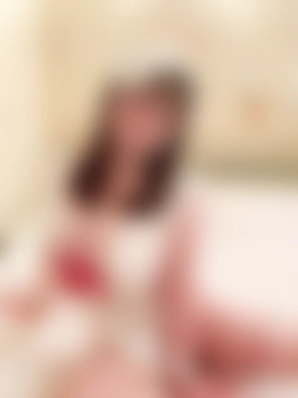 ゆきりつカップル「【メイドコス】似合うかな？この衣装で色々取ったから楽しみに待ってて欲しいな💕」の投稿サムネイル