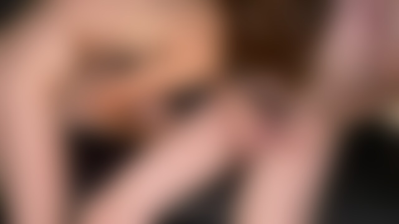 何度か生挿入挑戦するも緊張からか単独さんガチガチ🍌にならず断念💦69から口内発射でフィニッシュを迎えました😊体内から発射された物を飲んじゃう嫁ちゃんでした😁 (2/2)
