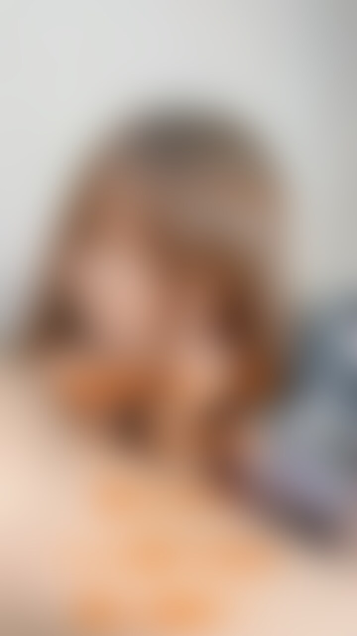 主観あり★浴衣にルーズソックスの美少女とハメ撮りSEX個人撮影！
乳首攻めと乳首舐めから手コキ！
どアップで超濃厚フェラチオ＆ディープスロート！！
少しずつ脱がせておっぱい攻めから手マンで大量潮吹き！
全裸でフェラ＆チクラチオ！
電マでオナニー！
チンポ挿入からウーマナイザーでハメ潮ぶっしゃー！
そのまま大量射精です！！
とにかく最高にエロい1本が出来上がりました！！ (2/2)