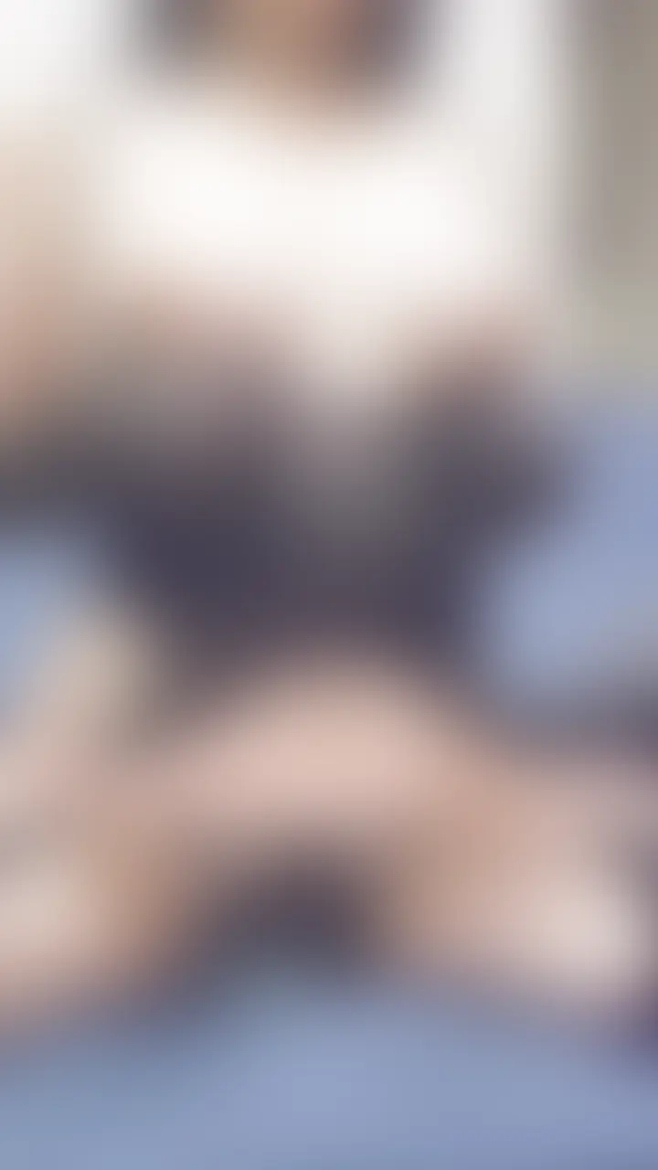 ⚠️ムチムチ注意⚠️ムチムチ注意⚠️

昔から腰？お尻？周りのお肉が凄いですっ😳💦

一緒に寸止めして苦しいの我慢したあと連続イキましょうね🩷 (2/2)