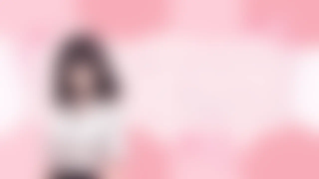 こんにちは!ひなです🥹🩷
視聴前の「フォロー」は、 今日をハッピーにするおまじない。✨
準備ができたら、再生ボタンをどうぞ!
⑅∙˚┈┈┈┈┈┈┈┈┈┈┈┈˚∙⑅
今回は、私の過去のエッチやオナニーのお話を赤裸々にしちゃいます……🫣。
「あの時はこんなことされて気持ちよかったなぁ…」
「いつもはこんなオナニーをしてるんだよ」
なーんて、あなたにこっそり教えるつもりで喋っていたんだけど……。
当時のことを事細かに思い出して話していたら、なんだかだんだん体が熱くなってきちゃいました💦
言葉にすればするほど、おまんこがジワジワして、すっごくムラムラしてきちゃって……。
ただのトーク動画だと思って油断して見たら、大火傷しちゃうかも?にやにや
私の恥ずかしい過去の秘密と、お話しながら勝手にムラムラしちゃうリアルな姿、じっくり耳と目で堪能してくださいね。///
ひなのエロエロな妄想とお話に、最後までお付き合いしてね?💕 (2/2)