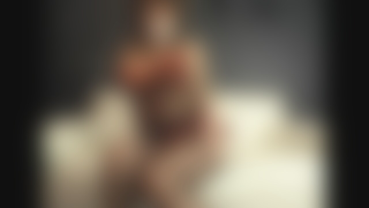 巨乳で美乳Gカップのメイナちゃん
パンストとエロ下着着ながら自撮りオナニー
この美乳を揺らしながらの自撮りオナニーはエロすぎです
黒いパンストが大きくてきれいなお尻が
ムラムラしちゃいます
指入れが好きなメイナちゃんは
指入れでイッちゃいます! (2/2)
