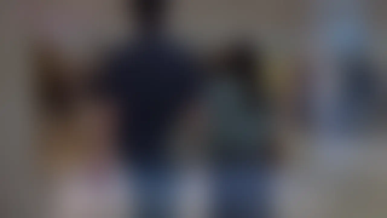 【value】
※Value版は絡みシーンの中央部分に軽いぼかしがあります。
この動画は、ただの童貞作品ではありません。
ひとりの21歳大学生が、大きな節目を迎えた一日を記録した実録リアル映像です。
ファンクラブでの何気ないやり取りから始まり、少しずつ距離を縮めていったそら君。緊張しながら待ち合わせ場所へ現れたその姿は、画面越しでは伝わらなかった初々しさにあふれていました。
旦那には仕事だと伝えて家を出発。
不倫相手と合流し、そら君と待ち合わせて3人でランチへ。
童貞君に母性を感じながらも性的対象に見てしまい、少しずつ近づいていく距離。
そして、不倫相手の送迎で向かった先はラブホテル。
私たちを送り届けた不倫相手は近くのカフェで待機。
そこから始まるのは、誰にも邪魔されない二人だけの時間です。
しかし、ラブホの中ではハプニングの連続。
緊張。
戸惑い。
そして、忘れられない瞬間。
リアルだからこそ起きた出来事の数々が、そのまま映像に残されています。
さらに撮影が終わった後も、この日は終わりません。
彼を駅まで送り届けたあとも、私の中に残り続けるムラムラ…。
その結果、思わぬ展開へ――。
濃密すぎる一日。
文章では伝えきれない衝撃が詰まっています。
最初から最後まで、まるで一本の物語を見ているような作品になりました。
ぜひ本編で、その一日を見届けてください。
ブログも書いています。是非、ご覧になってください。
⇩
https://mixhost-premium.com/post-3093/ (2/2)