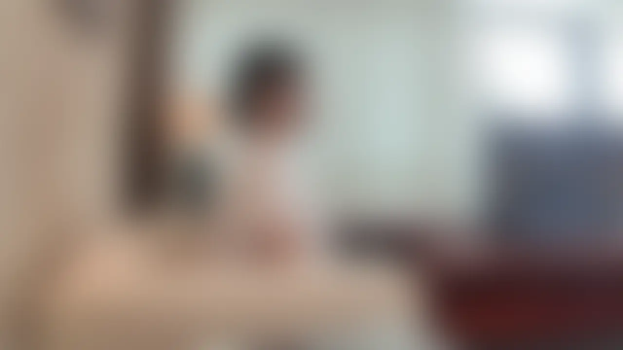 CASE086-04【おとさん】
2026年6月15日公開（手持ち視点）

とんでもない逸材かもしれません。
冒頭のインタビューからもわかるように、ザ！生徒会長的なキャラのおとさんがご来店です。
ムチムチのエロい身体、でもドがつくほど真面目。本当のむっつりスケベなお嬢様です。
脇の処理も甘く、陰毛にいたっては未処理という、今どき天然記念物レベルの存在ですが
いざ施術が始まると、隠していたドスケベキャラ前回で感じまくります。
オトナのオモチャを下のお口で加えつづけながらのフェラは必見です。
後半は顔出しでも大丈夫、それが逆に興奮する！と、変態っぷりを発揮。
人は見かけによらない、を再確認した施術となりました。
詳細は動画にてご確認ください。

＊＊＊＊＊＊＊＊＊＊＊＊＊＊＊＊＊＊＊＊＊＊＊＊＊

単品購入の場合は4K画質の作品データをプレゼントしております。
単品購入をご希望の方は以下の投稿からご購入ください
https://mfco.link/8lcBjEaU (2/2)