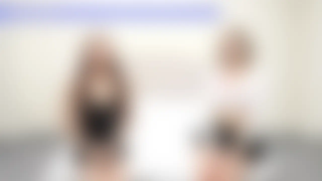 【光杏先生コラボ】ディープキス🩷実践編【vol.96】
光杏先生のファンクラブ【学べるAV】での
【ディープキス講座】実践編
にアンが出演した時の動画です👏✨
IQ3のキスが・・・IQ125のキスになっちゃう講座💋
すごくないですか?!
先生に指導されたモデルさんと濃厚ディープキス
やらし〜くねっちょり舌を絡めながら…
おっぱいとクリトリスも愛撫されたら
ヤバいっ///感じちゃった・・・
キスしながらのエロい吐息と
感じて動いちゃうエロい腰
見てね🩷
定価:¥1,980 (2/2)
