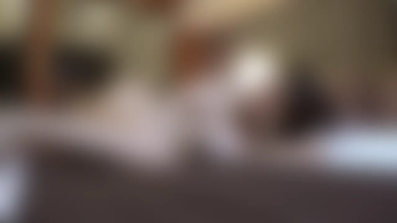 【50分ホンキSEX。親父の墓参りで久々の帰省。シャッター商店街にあるツレの飲み屋でナンパした、エロオーラだだ洩れ美女とそのままワンナイト。後腐れない相手にアレコレ好き放題やってたら朝になってましたw】
※本編は顔出しです
職業 フラダンス講師兼事務員
年齢 25
※休みに地元でナンパした (2/2)