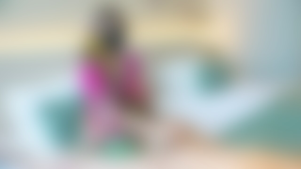 寸止めしようと思って手コキしてたら、まさかの自発的に両乳首を自分から触りだし ちゃった🫢
無意識に乳首触っちゃうくらい日頃から乳首触ってるって事だよね😎
うららは見てて楽しいから気にせず触りたかったら自由に触ってくれていいからね😎 (2/2)