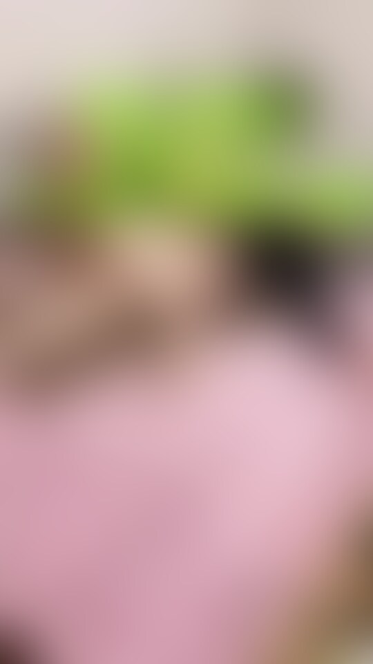 美乳で美脚の綺麗なお○○○さんとハメ撮りセックス個人撮影！！
M字開脚でおっぱいから攻めます
横に寝かせて手マンしてパンティを脱がします
全裸にして四つん這いで美尻をサワサワからの手マン
座らせて開脚手マンで首を絞めながら何度もイカセる鬼イカセ
乳首舐め＆じゅるじゅるフェラ
正常位でチンポ挿入から電マ併用で鬼イカセから大量射精！ (2/2)