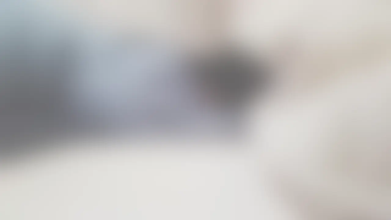 寝起きで乳首いじられて興奮…
クリローターで感度あがって絶頂♡ (2/2)