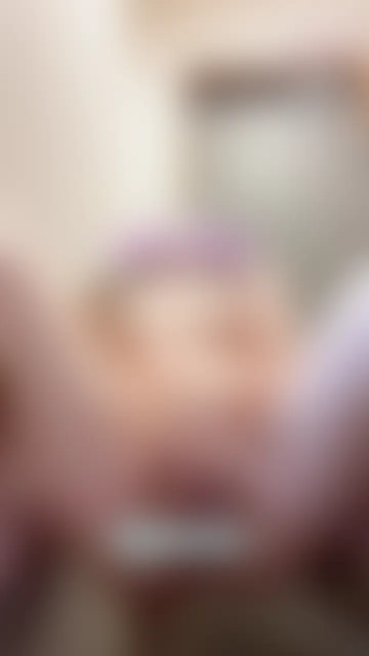 乳首ビンビン清楚剛毛人妻、朝寝坊してノーパンノーブラでゴミ出し後に玄関で本気イキオナニー４８！ (2/2)