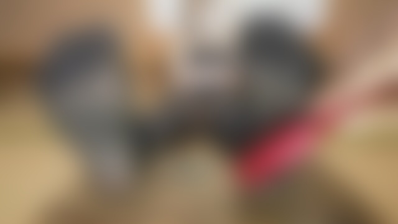 足裏屋と申します。

素人女性をSNSや街中で声をかけて出演してもらっています。

今回の女性は22歳ギャルのHIMEちゃんのpart2です。

今回の女の子のHIMEちゃんは生粋のギャルで、10年前からギャルらしいです！
仕事終わりのムレムレ黒パンスト越しに足裏をくすぐりました！！
ローションつけてのくすぐりに、何とも言えない表情で笑っていましたよ！！！

＊動画情報

時間：6分15秒
フレーム：1920×1080　FHD
ファイル形式：MP4
ビットレート：25M

＊注意書き

・出演女性はすべて○○○以上です。

・この作品はオリジナル作品として販売することを目的として製作しています。

・作品はオリジナル作品であり第三者に提供、販売等の行為を行うことはいかなる場合も禁止します。

・無断販売、無断転用をした場合は法的処置をとらせていただき、損害賠償請求を致します。 (2/2)