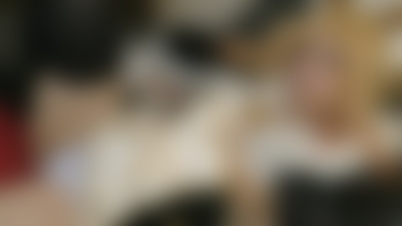 （衣装：♀ハイウィザード）本格的な着エロ5
青っぽい可愛い下着と、魅了されるふとももが素敵 (2/2)