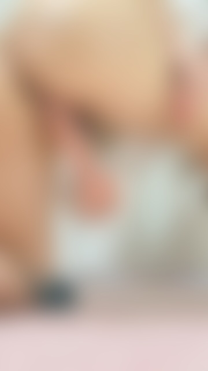 ローアングル❤️後ろからディルドでオナニー😍❤️お尻フェチの人見てね😘💕💕 (2/2)