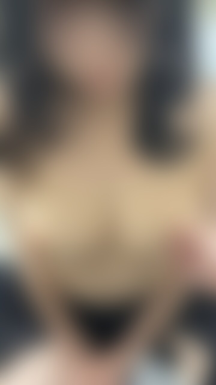 顔もスタイルも神です。それ以上何も言いません。 (2/2)
