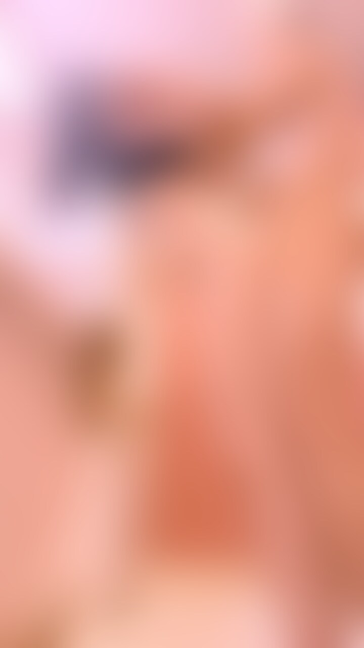 期間限定バックナンバー再投稿シリーズ
手コキで散々攻められたあとはお風呂でも対面座位で悶絶させられました☺️
その後はお返しに鏡の前で恥ずかしがる🍑ちゃんを立ちバックでガンガンに突いた時の模様です🤗
対面座位では🍑ちゃんのぷりっとしたおしりを
立ちバックではきれいな脚の長さをご堪能ください😚 (2/2)