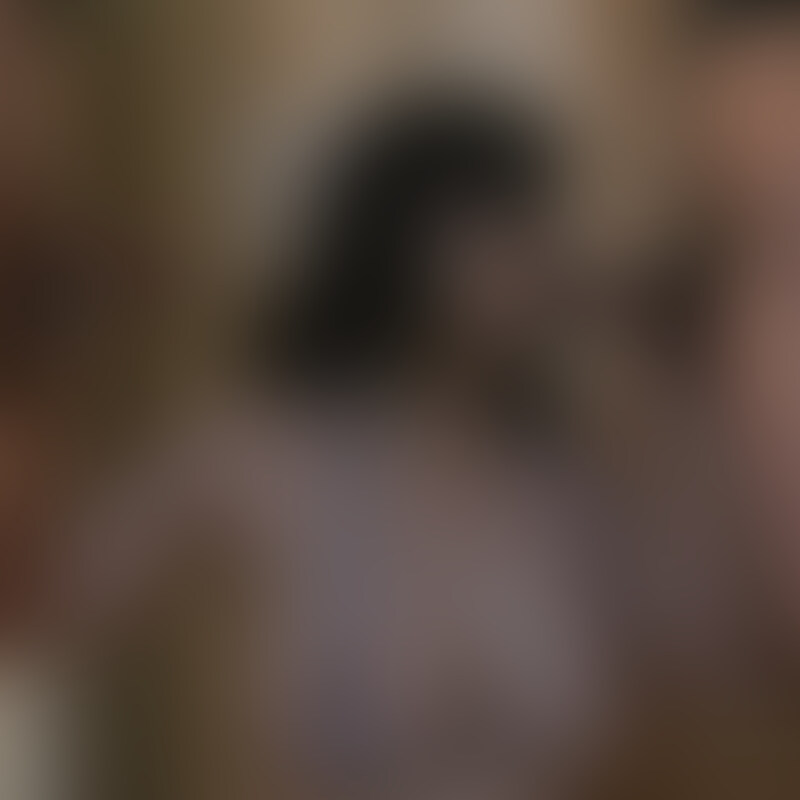 超ビンカン美巨乳なおさん初めての3P！肉棒の連続攻めに凄乳揺らしてイキまくる！

エロいこと大好き♪なビンカン美巨乳なおさんが3Pに初挑戦！プライベートでも未経験とのことで、ワクワクが零れ落ちて思わずデュフフ！ダブル乳舐めで早くもアンアン、おもちゃ攻めでビクビク！上下のおクチをギン勃ち肉棒で満たせば迫りくる快楽WAVEに自分から腰をグラインド！容赦ないバコバコ突きにデカパイ揺らして連続イキ！

※冒頭の1分間はサンプル動画となります (2/2)
