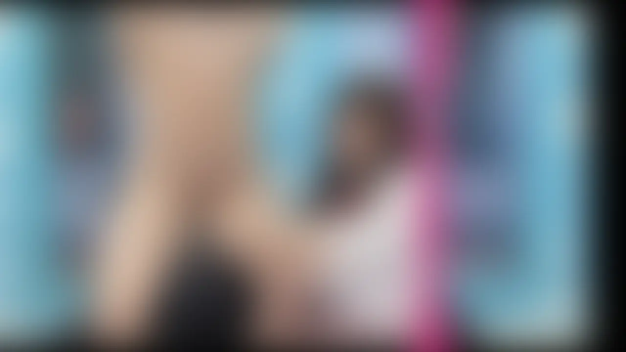 【アイドルコス】アイドルの両手ま〇こに腰振って中出しする変態/個人撮影/裏垢/hentai/M男/S女【ゆなぱんちゃんねる】 (2/2)
