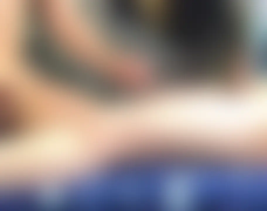 大学の男子寮で野球部のノンケ友達に手コキしてもらった。いつもはやってあげる方だけど、抜いて欲しいってお願いしたらや... sample 1