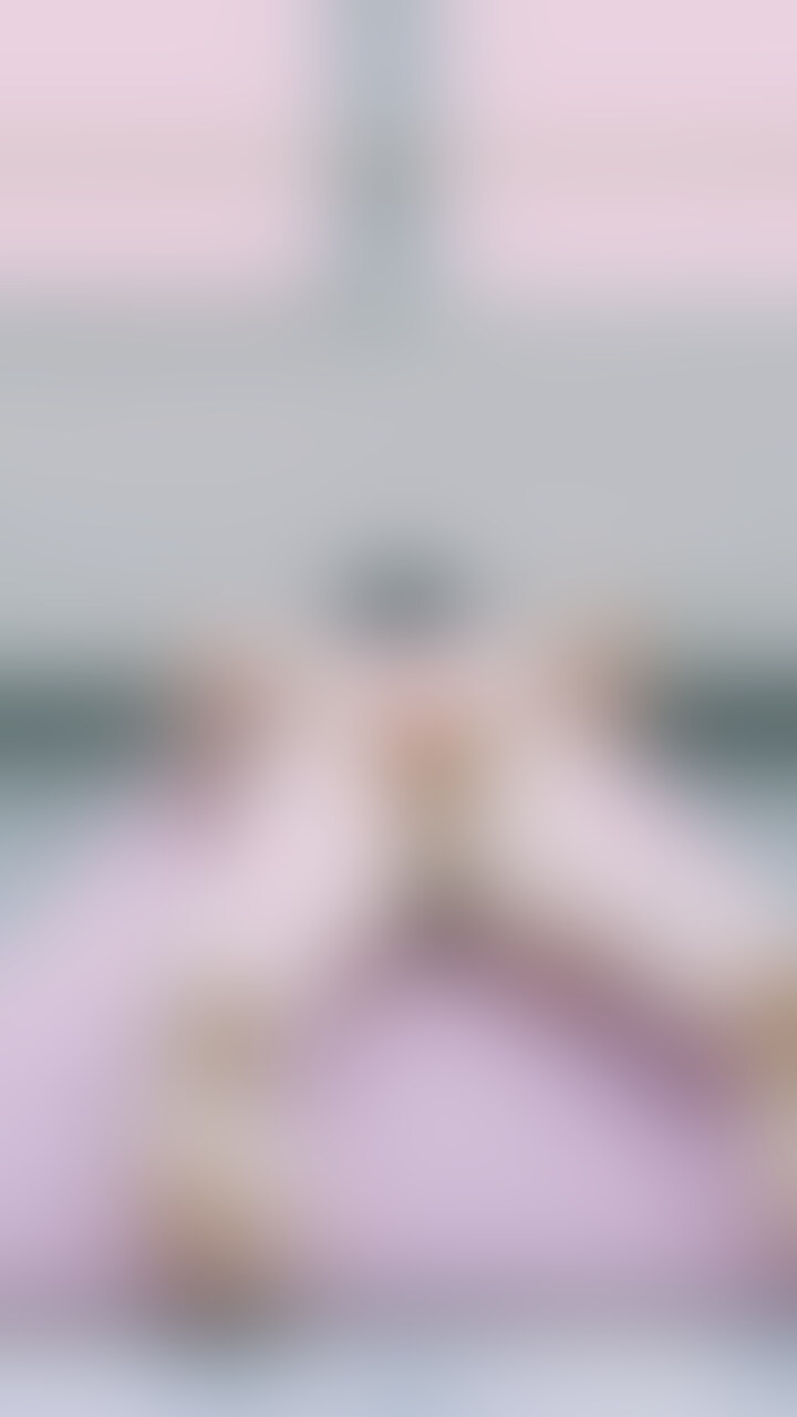 背中と首筋をしっかりと伸ばしましょう♪😋💖 (2/2)