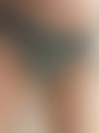 ぽぽぽ🌼(🥰女子大生の下着姿🥰)「ぽぽぽの今日のパンツです🥰🥰 緑の脱ぎたてパンツ🥰 クロッチ汚れはプラン加入で見れますよ🥰」の投稿サムネイル