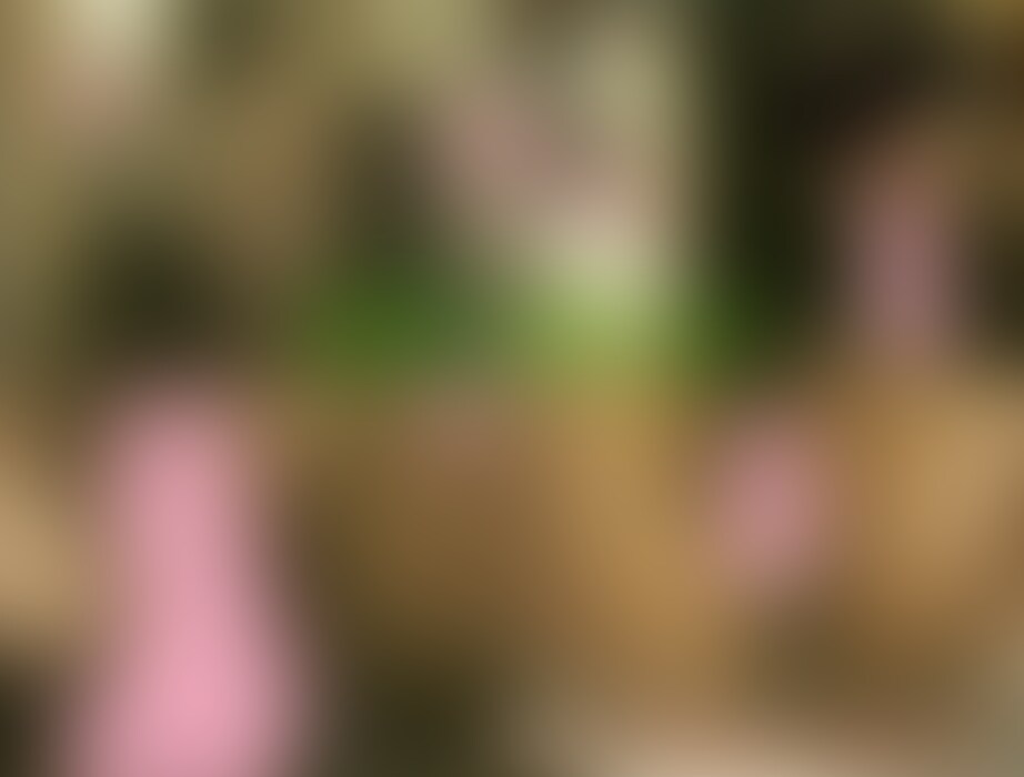 出会い系でバイトしてたJD
初めて会ったのに良い条件出したらハメ撮り中出しOK
中出しは避妊失敗確率が高すぎ日本では発売禁止になったマイルーラを使用www
まずはお風呂に入ってから愛撫すると一気に濡れる女の子
ヌルヌルの液体で凄い事になってるオマンコに超期待
その期待で勃起しまくったチンポをご奉仕してもらいますが出会い系で鍛え上げたテクニックが凄い
竿舐めから始まり先端攻撃、ローリングフェラ、バキュームっと流石って感じ
チンポを根本まで咥えると凄い快感
その素晴らしいテクニックを堪能し射精しそうになったので、一応マイルーラで避妊したオマンコへ
女の子自らチンポをオマンコに導いてもらい膣内に突入
先ほどまでヌルヌルに濡れていたオマンコは予想通りの素晴らしい気持ちよさ
結構な経験人数はありそうな女の子ですがオマンコの中は適度にチンポを締め付け子宮口のあたりは
イボイボした感触が亀頭を刺激しチンポ全体を締め付けるような感じ
流石出会い系でイロイロやっているだけあり男を喜ばせるオマンコの持ち主
その気持ちよいオマンコをオナ禁し精液を溜めまくった状態で生挿入したのでヤバい
結合部分をビデオカメラでアップで撮影し卑猥極まりない動画を撮影しカメラを女の子に手渡し
女の子自らチンポが出入りしているオマンコを撮影させ僕は女の子のオマンコを堪能すると・・・・
チンポがあまりの気持ちよさに耐えられず精液を出し始める事態に!!
普通はココで慌ててチンポを引き抜いたりしますが僕は違いますwww
膣奥の子宮口に暴発したチンポの亀頭を密着させ精液をドバドバ注入
凄い気持ちよさでチンポがドクドク脈打ち女の子もその感触がハッキリ判るみたい
精液が注入されているのが判る女の子って興奮
その膣内射精が終了しチンポを引き抜くと子宮内に入りきらなかった精液がオマンコからダラーリっと!
その垂れ流れる精液の量が凄い!
射精の間は膣奥で全て吐き出したにも関わらずシーツまで精液が垂れ流れる状態
相変わらず恥ずかしくなるくらいの量の射精をしてしまってますが、その分見応えある中出しオマンコが
バッチリ収録できました
是非、僕の精液でズルズルになってしまった中出しオマンコをご堪能ください (2/2)