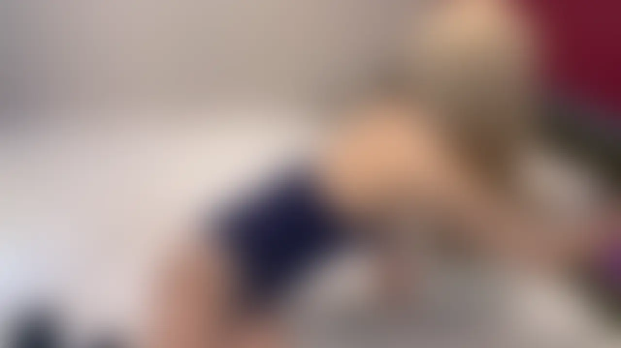 前回アップした動画の別アングルバージョンです💋
極太ディルドで素股オナニー💕
気持ちよくて腰振りが止まらなかった…🫣💦 (2/2)