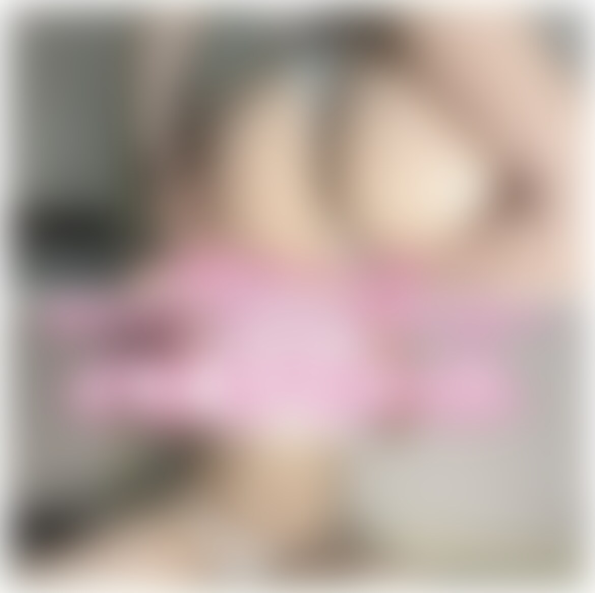 いもこです！
 
 ……………………………………………………………………………………………………………………………………
 
 最近コスプレが多くて次何にしようかな〜って考えていたらなぜかムラムラしてきました🥰
 実は毎日オナニーしているんですけど誰か一緒にしてくれないかな〜なんて考えてます😅 (2/2)