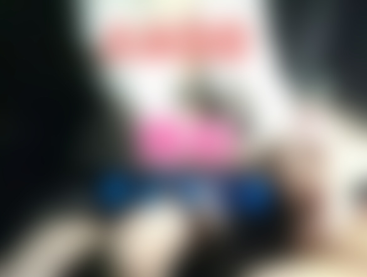 ※フル動画
黒パンスト×制服♥
タイツを脱いで擦ってくれるストッキングコキに悶絶♡
痴女の車内手コキ♥
太ももと谷間がエロい♡
高速手コキで精子噴射♥ (2/2)