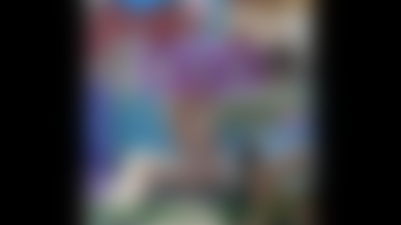 30秒サンプル 本編21分20秒
2023年04月度長編動画1です
まずは緑地でかるーい露出からスタート
人もチラホラいる中見せびらかしまくりです🎵🎵
場所を変えておじさんと話したりウロウロしながら露出
さらにたまたま発見したお弁当の移動販売のお店にエロエロファッションのまま一人でお買い物〜❤️
続いて道路沿いでオナニーショー🤩
人が通ってもお構い無しで続行😆
場所を歩道橋に移してさらに激しくオナニー😍
最後は全裸になってオナっちゃうどうしようもない変態嫁ちゃん😄❤️
続いて旅館での部屋食の露出です
豪華料理を部屋でセッティングして下さる仲居さんと料理を持ってきて下さる男性がいる中ずっと全裸で対応する嫁ちゃんの雄姿は必見です!
そして最後はお決まりの青○○○です
フェラしてるところで自転車のおっちゃんがガン見していきますが、問答無用で続行w
最後は中出しフィニッシュです〜😍
今回も内容充実!
興奮間違いなしの21分!
是非ゆっくりとお楽しみ下さい♥️♥️♥️ (2/2)