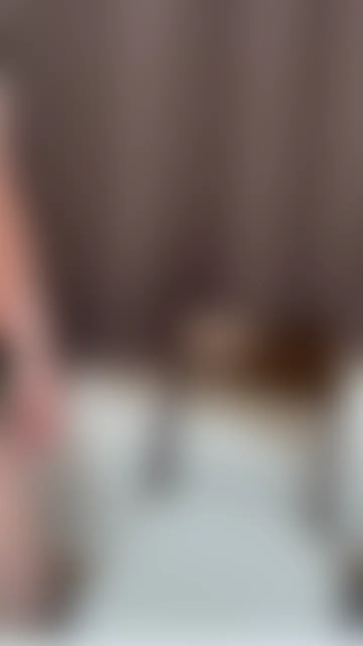 おちんちんどうなってるかお姉さんに見せなさい！
もう…こんなに硬くしちゃって💦
お仕置きしないとだね… (2/2)
