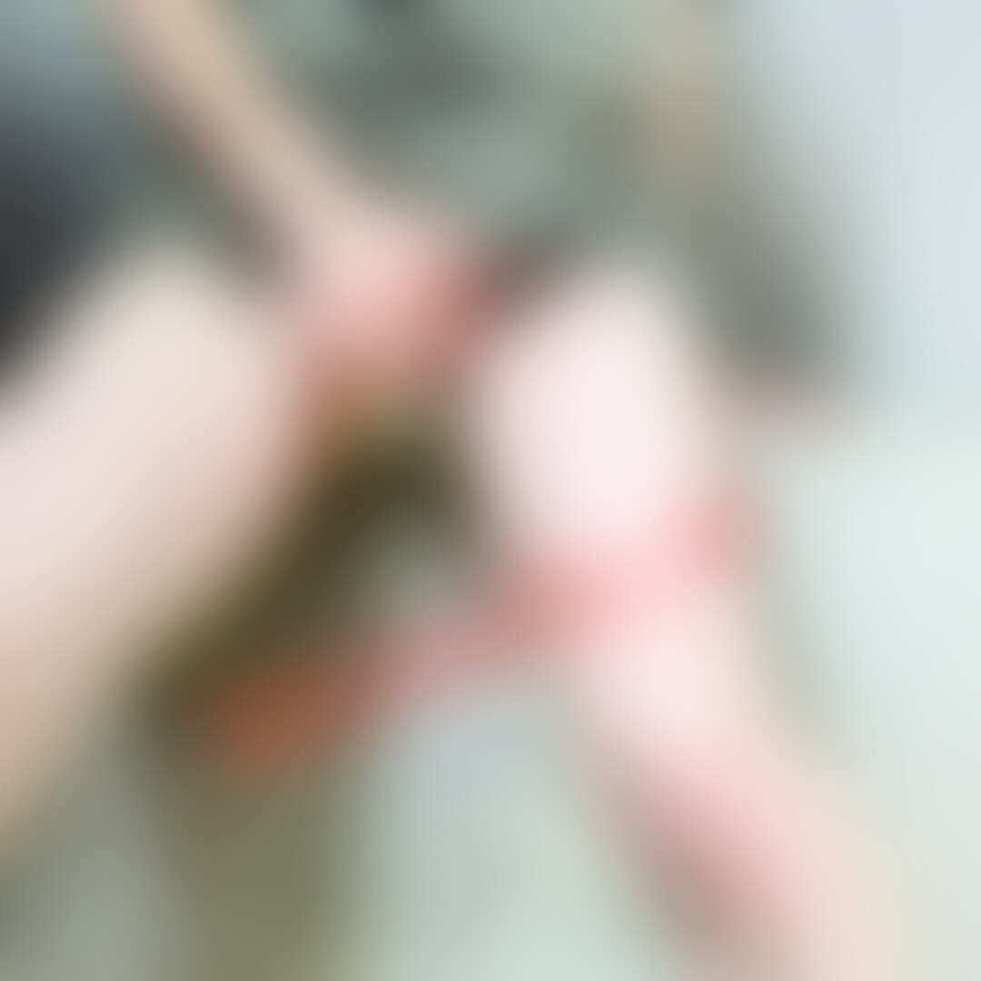 【スタンダードプラン】~お外でランチ編~公開しました。
リクエストにお応えして生脚に白パンティーで撮影してきました。
見てね♥ (2/2)