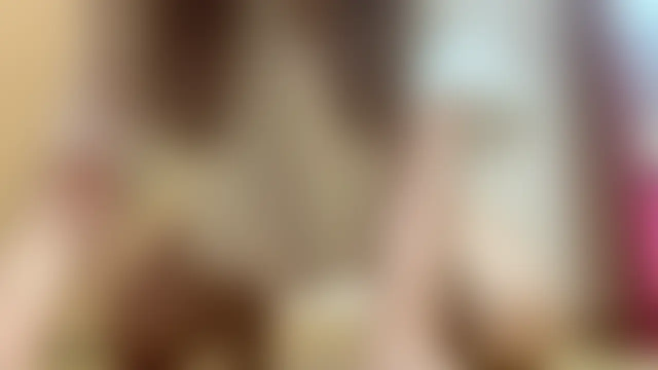 これ変態すぎて誰にも言えない願望なんだけど🤫
中まで奥まで視姦されたい🩷
クスコで広げてピンクの膣奥に子宮口まで見えてるの分かる❓
こんなの変態すぎて嫌われちゃうかな😣💦
私だけゾクゾクして気持ちよくなってたら申し訳ないから擬似チンコじゅぷじゅぷして気持ちよくするね😘💋❤️
射精ディルドの先から白いネバネバだして舐めとると私もエッチな気分が上がってムズムズして欲しくなっちゃう🩷🩷
普通のディルドより射精ディルド一回り大きいの😍
マンコパンパンに広がっちゃう💦
でも気持ちよくて腰振り止まらないよぉ😣
最後は、さっき見せた膣奥の子宮口にめがけて白いのいっぱいぶっかけて😘
気持ちいいからお願い🩷🩷 (2/2)