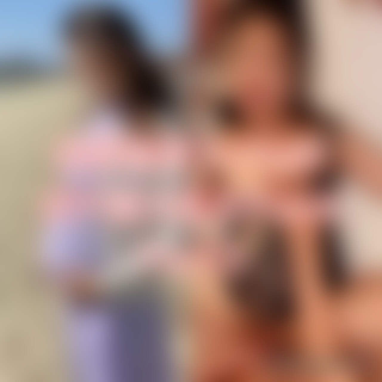 ボテ腹肉便器妻YuYuの大乱交Fuck Part3
前回、ボテ腹の妻がバッチバチの乱交をかましてる動画の続編で完結編です
3人の男から○○○されハメてる最中、妻に自己紹介させたら恥ずかしながらやってくれたのが本当にエロくて可愛いですw
普通の妊婦は穏やかに日々を過ごすはずなのにド変態なボテ腹肉便器妻は貪欲にチンポを貪り、快楽に堕ちていき、自分から腰を振る始末…
そんなふしだらな妻をお楽しみくださいませ (2/2)