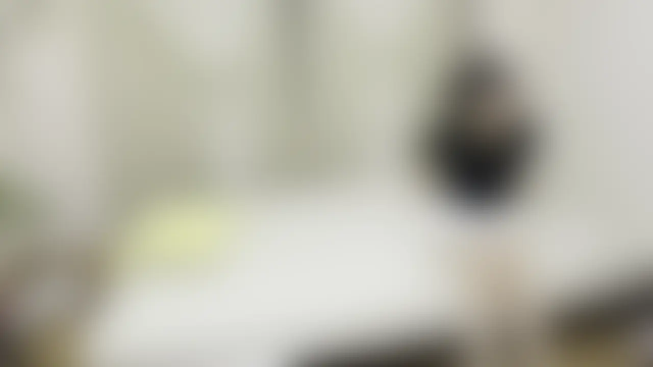 小さい頃から現在まで電気アンマをかけまくってきた九条さやかさんの超強烈電気アンマ地獄
【ラグジュアリープラン、単品販売専用動画】
※最初に一言!九条さやかさんの電気アンマガチですごいです!
小さい頃にはおとうさんやいとこ全員に電気アンマをかけまくり 現在でもM男に電気アンマをかけまくっている九条さやかさん 長年の電気アンマ女子生活?でどの辺りをどんな風に電気アンマをかければ効くか熟知している様子 さてさやかさんと会うのは初めてじゃないんですが 今回会うなり「足見てるよね?私さぁ足責め結構得意なんだよねw」と言い出し 俺を寝ころばせて首4の字をかけてくる!すっかりさやかさんのペースにハマってしまう 首4の字で俺を弱らせ蹴り倒し両足首を持って電気アンマをかけてくる! びっくりするほど電気アンマが上手くてw速さ、力加減、振動の幅すべて申し分なし! 電気アンマで逝かされ腕を固定され顔面騎乗しながら竿を足で刺激してくる 顔を踏みつけてきたり責めのバリエーションが凄い! 「やさしくしてあげる」と言うと添い寝してきて 太ももで竿を刺激してきて敢え無く2度目の発射… やりたい放題電気アンマをかけまるさやかさん たちあがり動けない俺の竿を高速電気アンマで仕留めにくる! 逝きそうな気配を感じ取ると足を離して弄ぶ… 何度も逝かされたけど、止まらない責めに爆発寸前の俺 何度も寸止め電気アンマをされ「もしかして私の足で射精したかった?w」 「ほらぁ素直に言いなよ?さやか様の足で逝かせてくださいってwww」 と恥ずかしいセリフを言わされてしまう (2/2)