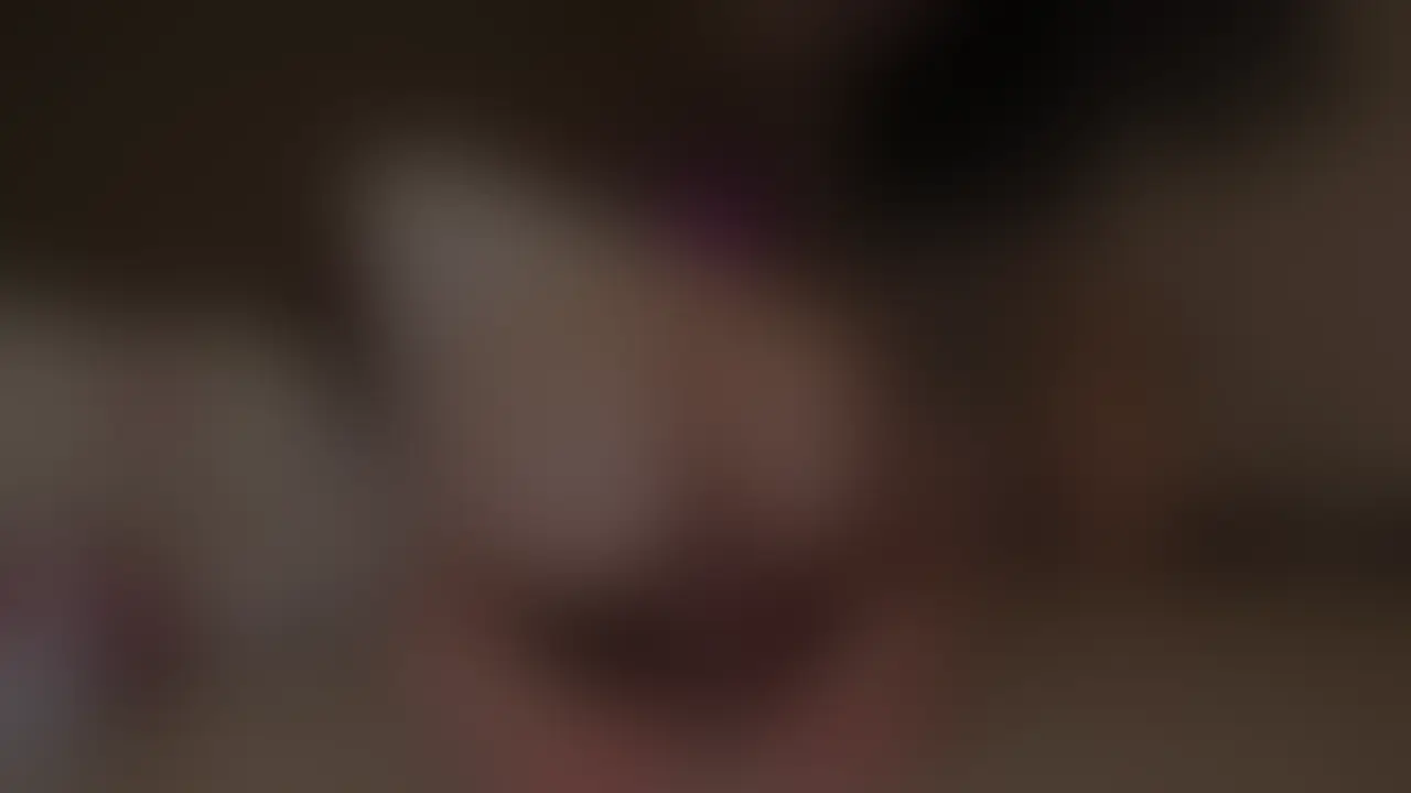 こんばんは、ももちです💓
更新お待たせだよ~っ🙏
いつもマイペースの私を優しく
見守っててくださり本当にありがとう😭
皆のおかげで苦手な編集なども頑張れています🙇♀️
そして前回の露出おなにー㊙️
たくさんの感想やいいね、チップ
本当にありがとうございます♡ うれぴ😢
今日は前回の続き…すでにサムネが恥ずかしい💦
お待たせしてしまった分…
濃ゆい内容になっていると思います🙈💗
前回テンガエッグでたくさん潮吹きしながら
イキ果ててしまったのですが…
いつもより興奮しちゃってたみたいで💦
そのままディルドオナニーに突入。。
相変わらずカーテンは全開のまま
いろんな体位で、ぐちゅぐちゅ、ずぼずぼ……
窓ガラスにディルドをくっ付けて
バックで突いてみたり……
騎乗位セックスを妄想しながらゆさゆさ…
何度もディルドがおまんこに出たり入ったり。。
最後のほうはイキ過ぎて絶叫ぽくなっちゃったかも💦
(引かないでね…🙇♀️)
気付いたらすっかり外が明るくなって
朝になってしまってた…Σ( ̄□ ̄;)!!
つい気持ち良くて夢中になっちゃいました。。💓
時間を忘れて、濃厚えっち。。
一緒にいっぱい気持ち良くなって貰えらますように。。🙈︎💕︎ (2/2)