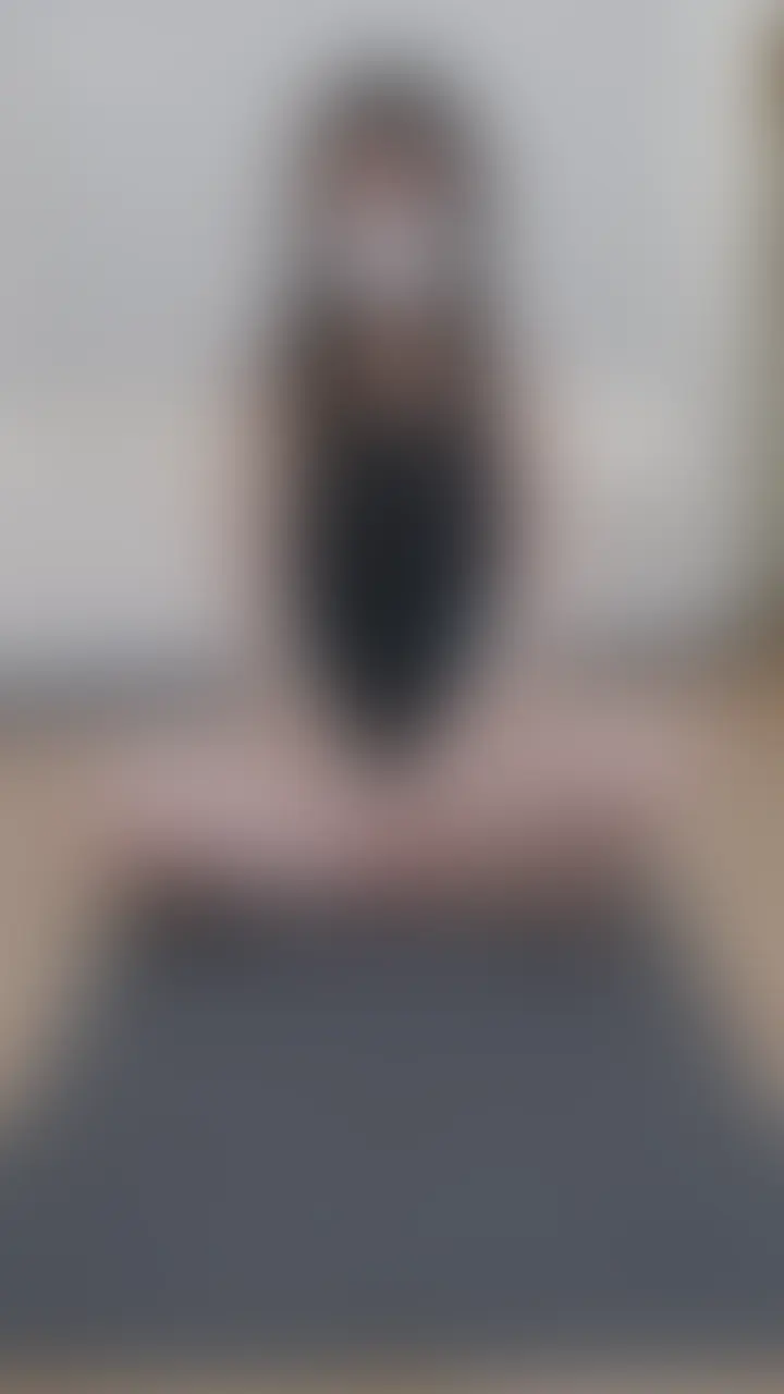 無理をしないで自重で身体を伸ばしましょう♪😋💖 (2/2)