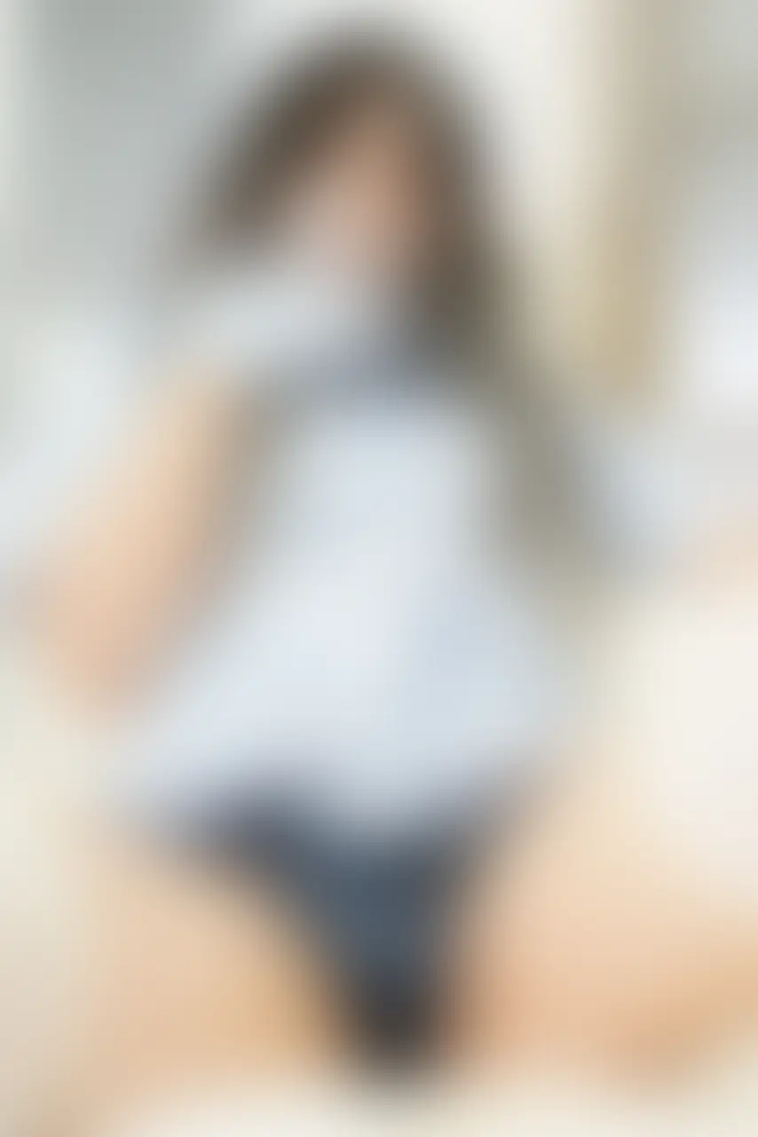 蒼月ミラ「しばらく更新できてなくてごめんね😭ナースコスのセクシー写真集🩵」の投稿サムネイル