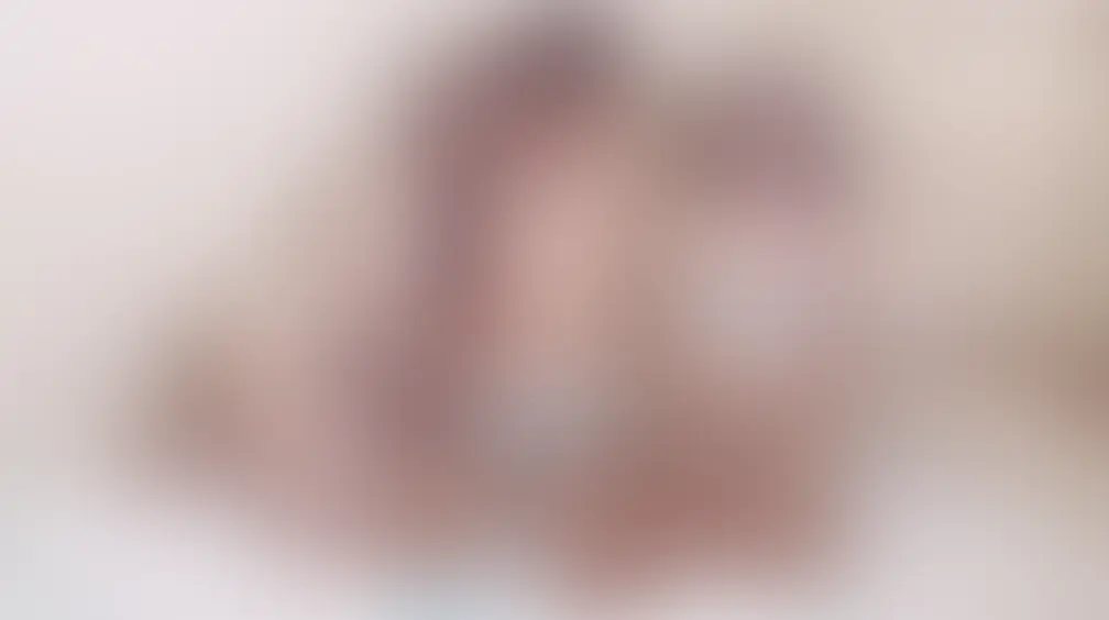 💎逆3P潮吹きコラボ💎
潮吹きコラボ編！！！

男性なら一度は憧れる？！逆3Pでｷｬｯｷｬしてきたよ〜🙌🏻

⭐️今回のゲスト⭐️
女性：ゆんちゃん
数々の男性をイかせてきた攻め手のプロ！！こんなかわいい子に手コキされたらイチコロだね🩷

男性：太郎くん
前回作品でラブホの床を浸水させた男潮吹きの天才！！細マッチョなのにドMっていうギャップ🤣

🔶見どころ🔶
・カルバンクラインの下着でおそろコーデ（グレーは潮吹きが目立つからね🩶）
・乳首触った瞬間から太郎くん発射！！！
・みるみるうちに下着がシミシミで潮が滴ってきました♡笑
・今作品の名台詞！！「僕のびしょ濡れパンツ脱がしてください🥺🙏🏻」
・脱がした瞬間にめっちゃ潮飛ぶじゃん！！もはや水鉄砲🔫
・ひたすら絞り出すよ♡
・最後はみんなで潮コラボ！！
・太郎くん顔面びしょ濡れ💦💦

ｰｰｰｰｰｰｰｰｰｰｰｰｰｰ

本編とは別アングル用意してます🥹いろんな角度から楽しんでくださいね🙇‍♀️✨ (2/2)