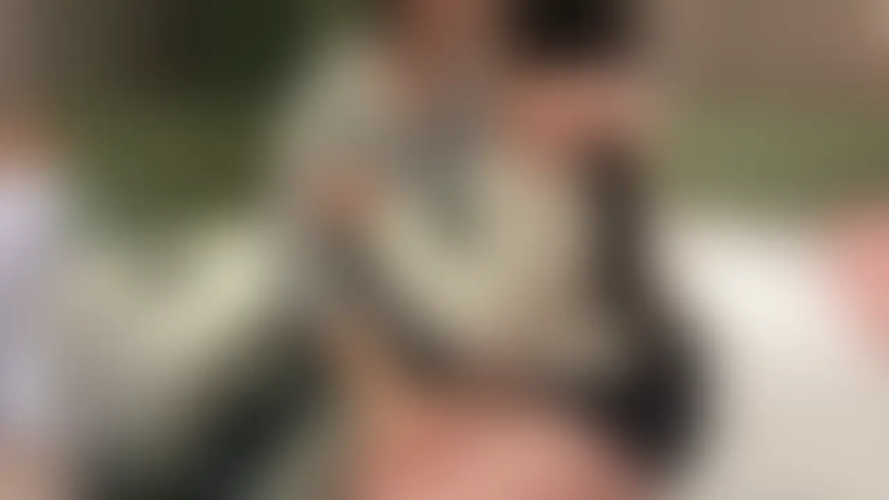 【身バレしたらすぐに削除】
⚠️女の子の属性上身バレしたらすぐに削除しますのでご了承ください⚠️

めちゃくちゃ可愛い19歳現役アイドルちゃんと密会してきた時の動画です、、、

雰囲気可愛い子からフォーム来たと思って実際会ったらなんと現役アイドルだとのこと。しかも結構有名な子で、裏でこんなえっちな姿なのやばすぎました。。

めちゃくちゃ可愛くて綺麗な髪をしてて既に我慢できなかったのに、いざ脱がせると綺麗なおっぱい出てきてやばかったです。。。

しかもおっぱい触ってる時にもう挿れてほしいって言ってくるほどのど変態。フェラも今まであった女の子の中で1番上手で我慢するの大変でした

みんなの憧れの19歳のアイドルが裏ではこんな姿になってるの想像したら我慢できなかったので、いつも通りおなほにしてわからせてあとしっかり中に出しておきました、、、 (2/2)