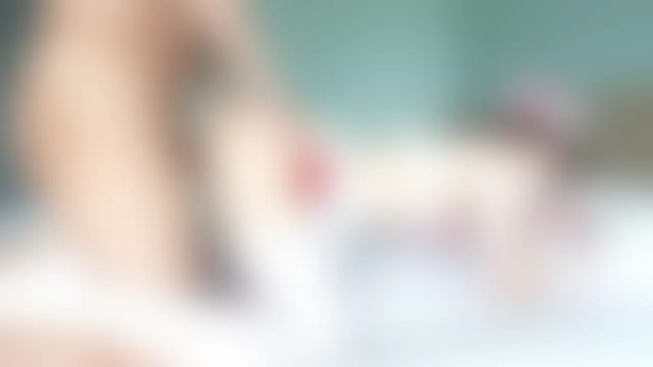 【おっぱい揉みしだきながらロールスロイスでガン突き】サンタコスで生中エッチ #5
♡┈┈┈┈┈┈┈┈┈┈┈┈┈┈┈♡
🤝木内さんからのおねがい🤝
「応援してる!」「もっと投稿して!」という人はぜひ♡いいねを押してくださいっ。
いいねがモチベーションになって毎日投稿継続できます🤍
♡┈┈┈┈┈┈┈┈┈┈┈┈┈┈┈♡
サンタコスで生中エッチ の見どころは…
・6月8日(月):Dキス&パイ揉み&クリ弄りの三点責めで濡れ濡れ
・6月11日(木):じゅるじゅる音出しクンニと指入れGスポ刺激
・6月15日(月):口ま〇こノーハンドピストンで喉奥までズボ挿し
・6月22日(月):正常位で膣奥までガン突きしながらパイ揉み
・6月29日(月):おっぱい揉みしだきながらロールスロイスでガン突き←TODAY!!
・7月6日(月):サンタに生中メリークリスマス大量射精! (2/2)