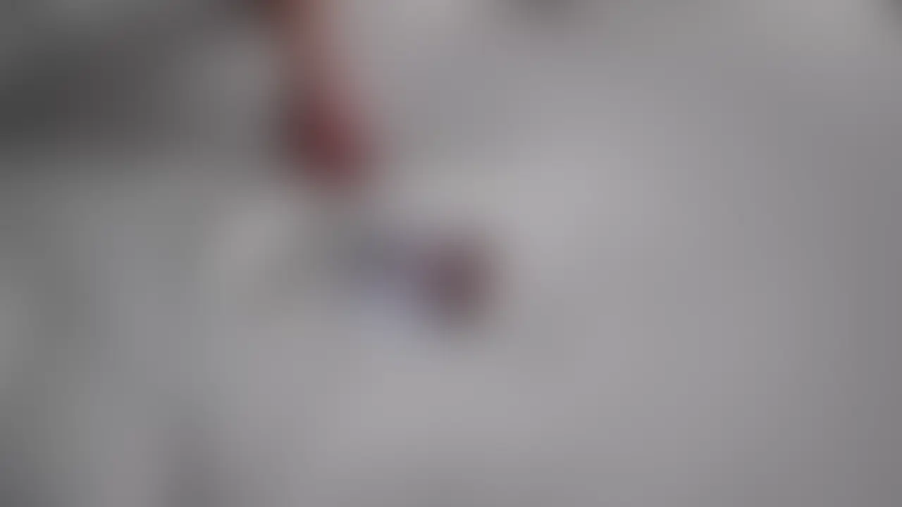 スレンダー痴女にサッカーコスと中出し

毎度出演してくれるスレンダー痴女ちゃん！！
今回はサッカーのコスさせてめちゃくちゃにイジめて来ました。
最初はおもちゃ責め
次はバック責め
騎乗位でも下からガンガン突いて
ラストは正常位で『中にくだしゃい❤︎』と懇願されたので大量膣射精しちゃいました！！ (2/2)