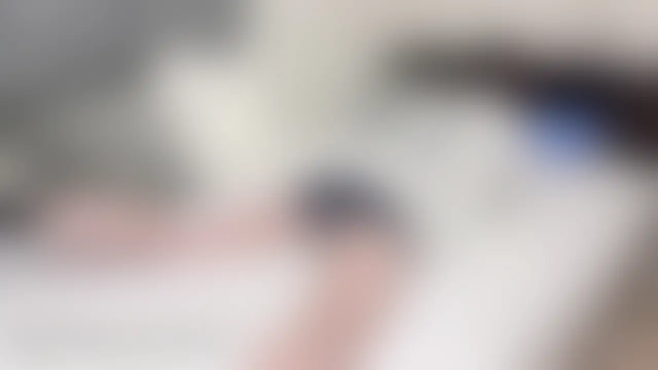 ※この動画に顔のぼかしは入っていません。

こんばんは🌙
アラサーぼっちOLのさおりです。

えっちな動画見てたら興奮しちゃって…💦

そのままオナニーしちゃったよ🥺💓

いつもより興奮しすぎたかも…// (2/2)