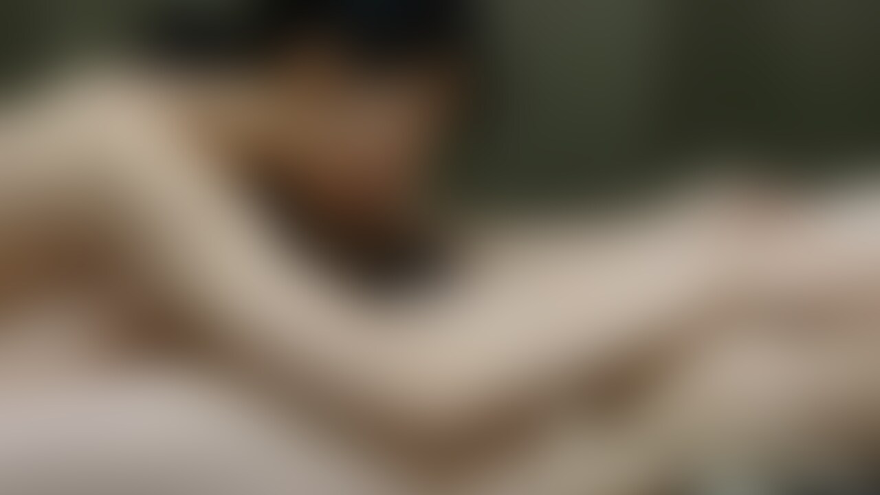 [part8]19歳素人JDの乳首責めフェラで口内発射(乳首舐め手コキあり)

シリーズでおなじみ、いっつも顔射している素人JDちゃんに今回は乳首責めフェラを決行！
ストロークがあって舌が絡まるエロエロフェラで口内発射しちゃいます。
途中フェラ、乳首責めフェラ、乳首舐め手コキありです！ (2/2)